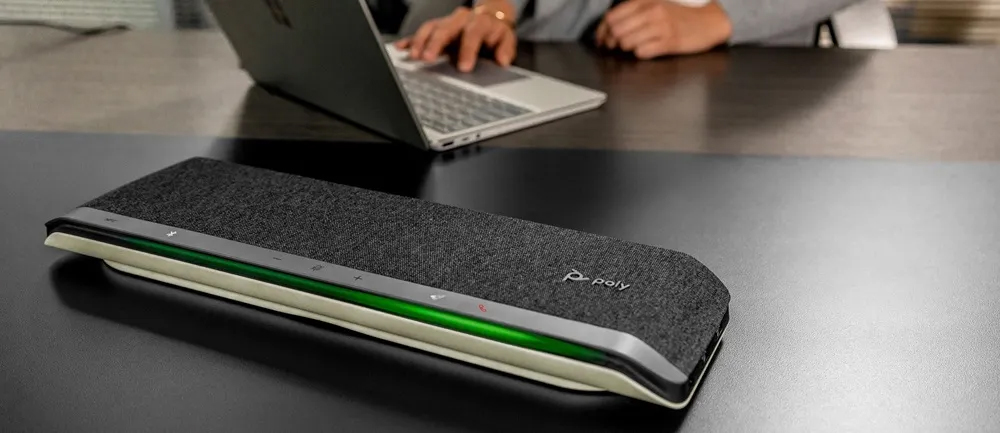 Poly Sync 60 có âm thanh Full Duplex giúp giao tiếp tự nhiên như họp trực tiếp