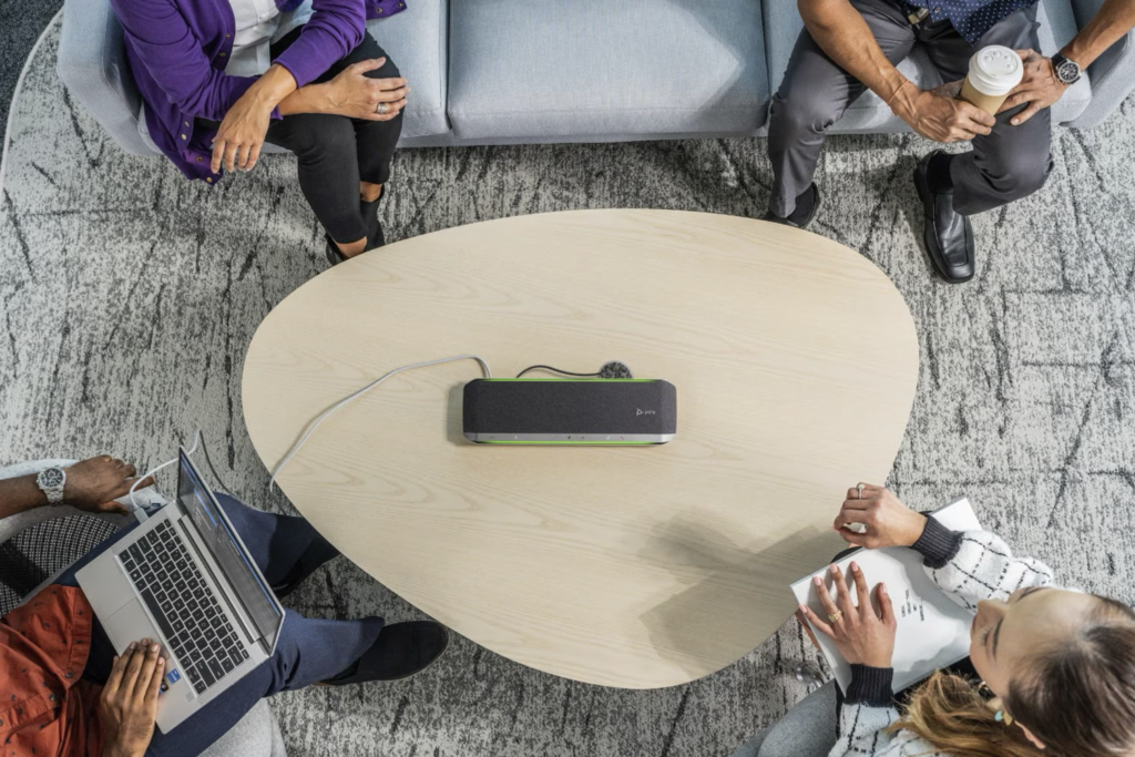 loa hội nghị Poly Sync 60 với 6 micro định hướng thông minh